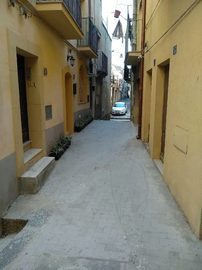 La Casa Di Bianca Διαμέρισμα Caltagirone 0*,